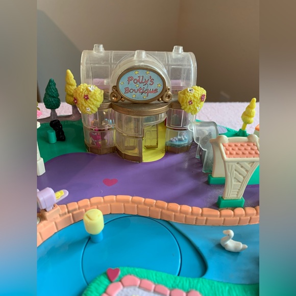 Vintage Blue Bird 1996 Polly Pocket Magical Movin’ Pollyville Boutique - Picture 3 of 14